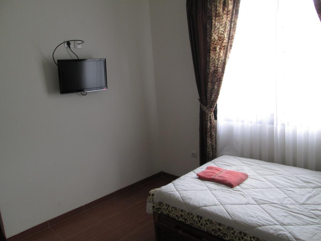 Osmond Villa Resort Lembang Exterior foto